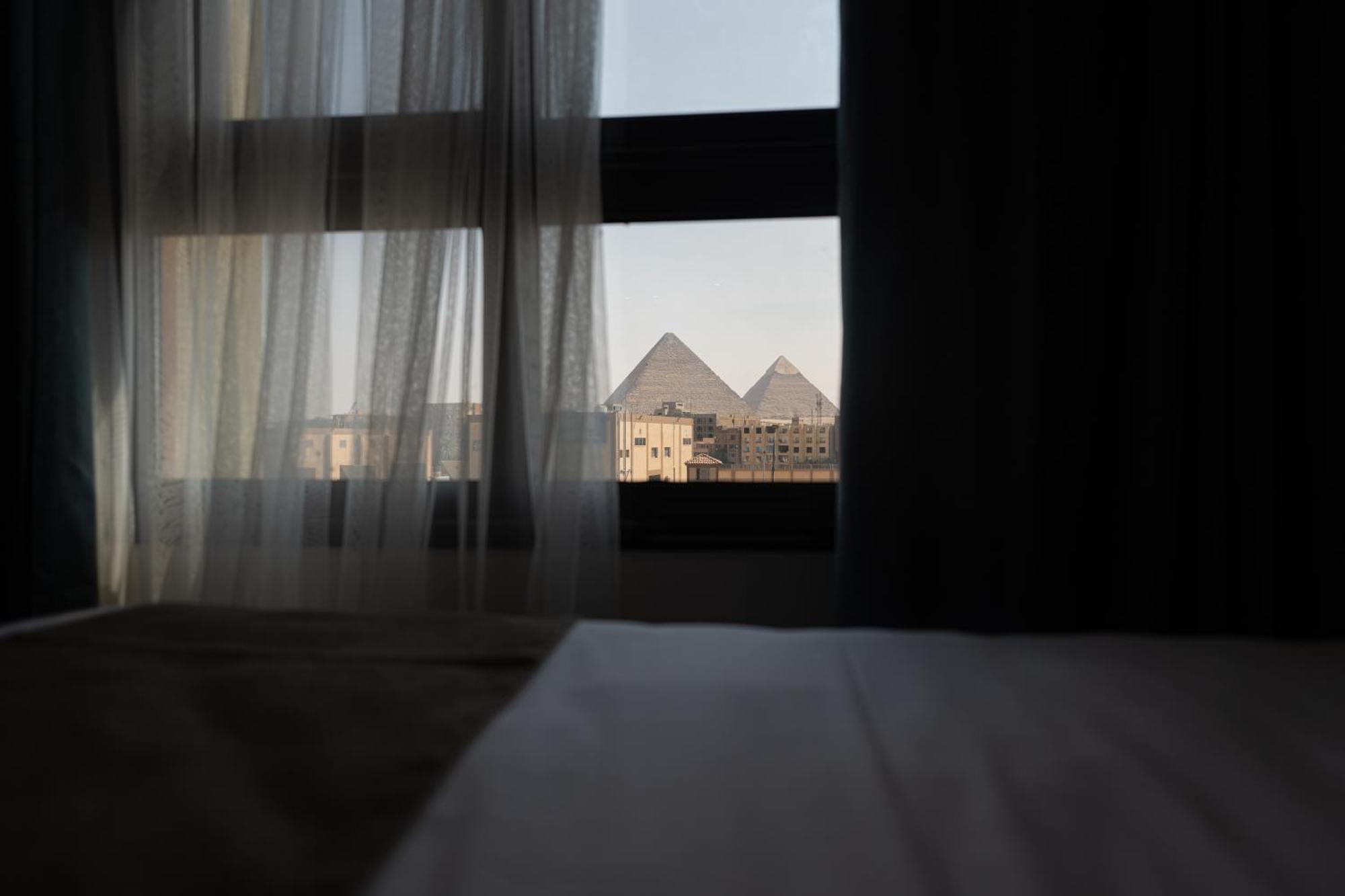 Pyramid Front Hotel Al Kawm al Akhdar Extérieur photo